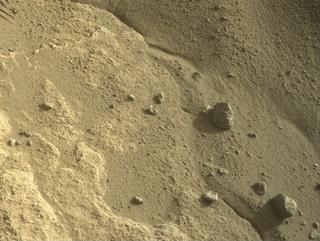 View image taken on Mars, Mars Perseverance Sol 960: Right Navigation Camera (Navcam)