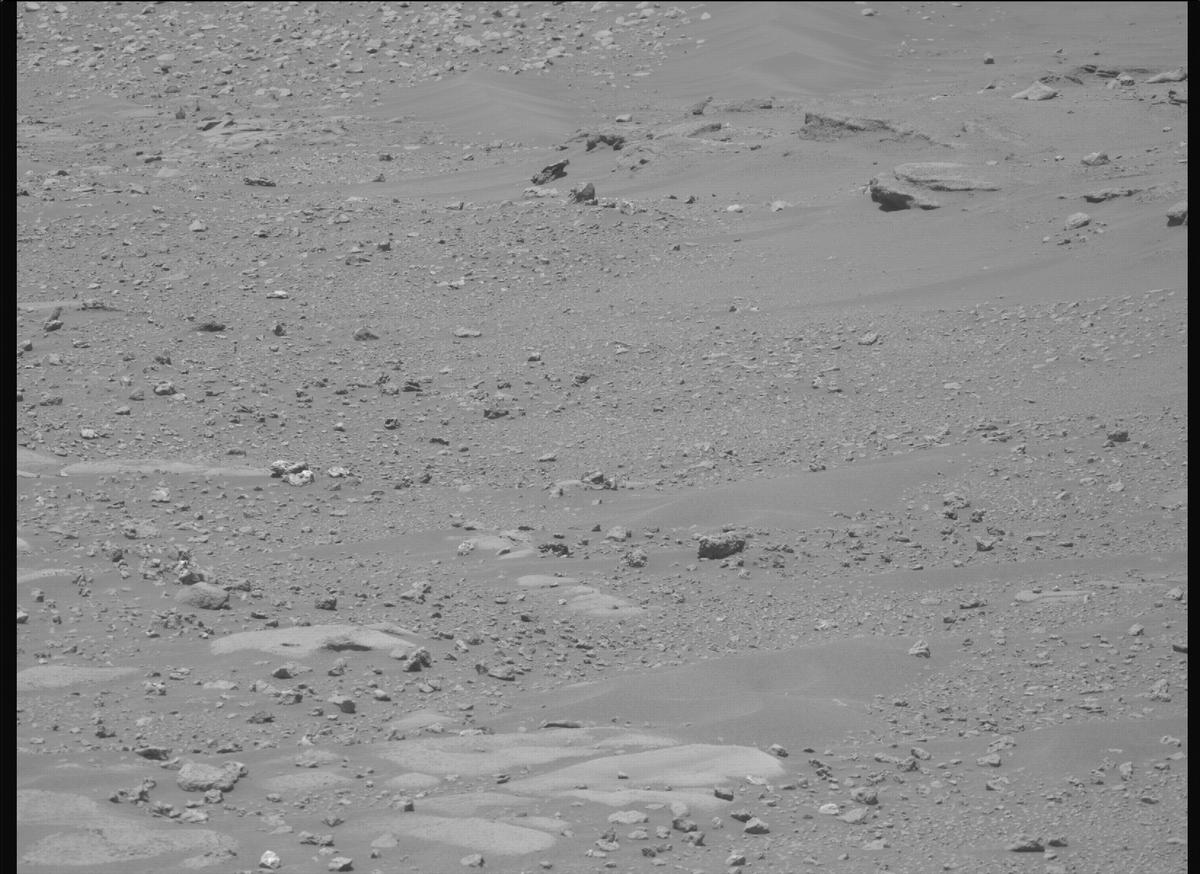 This image was taken by MCZ_RIGHT onboard NASA's Mars rover Perseverance on Sol 960