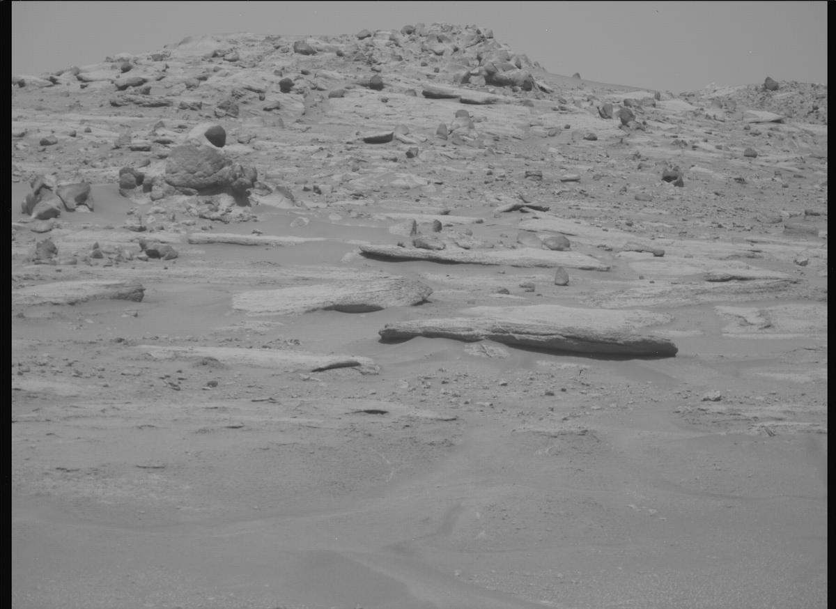 This image was taken by MCZ_RIGHT onboard NASA's Mars rover Perseverance on Sol 960