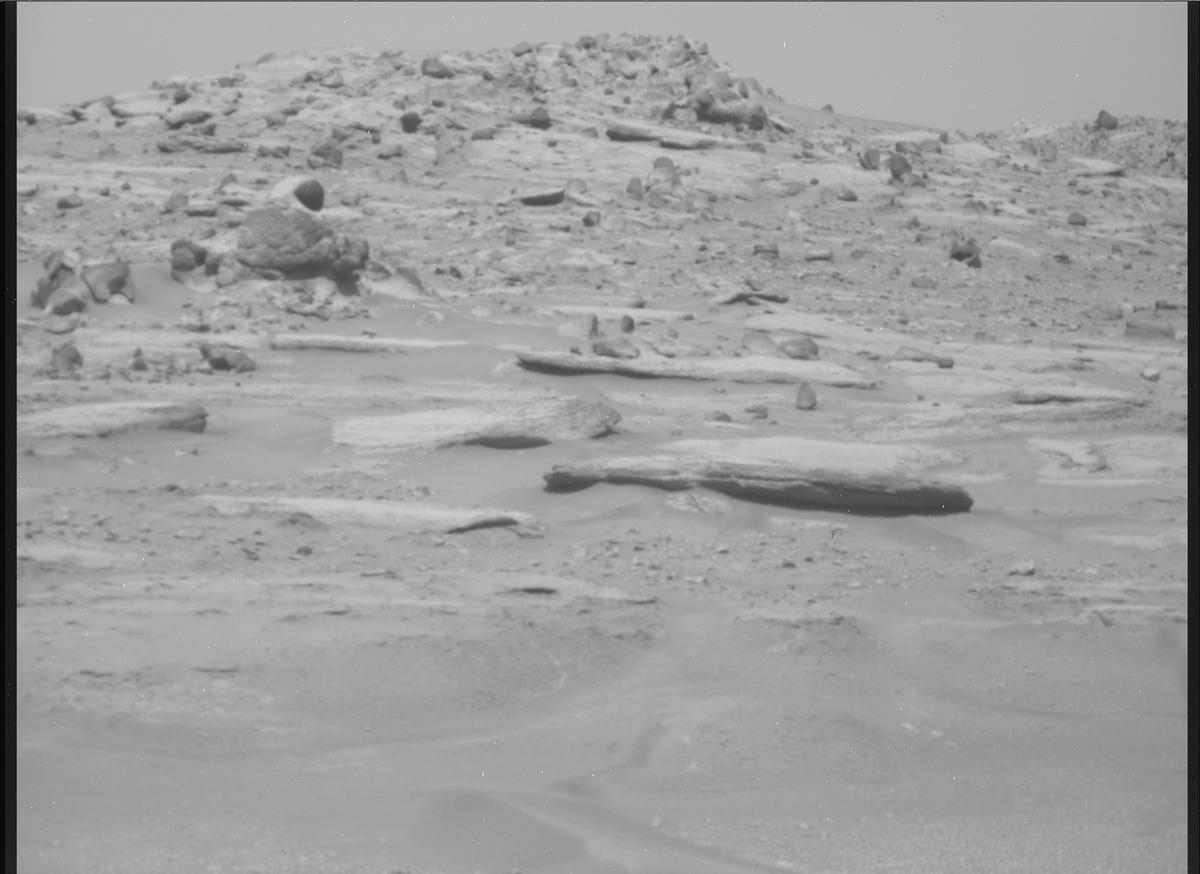 This image was taken by MCZ_RIGHT onboard NASA's Mars rover Perseverance on Sol 960