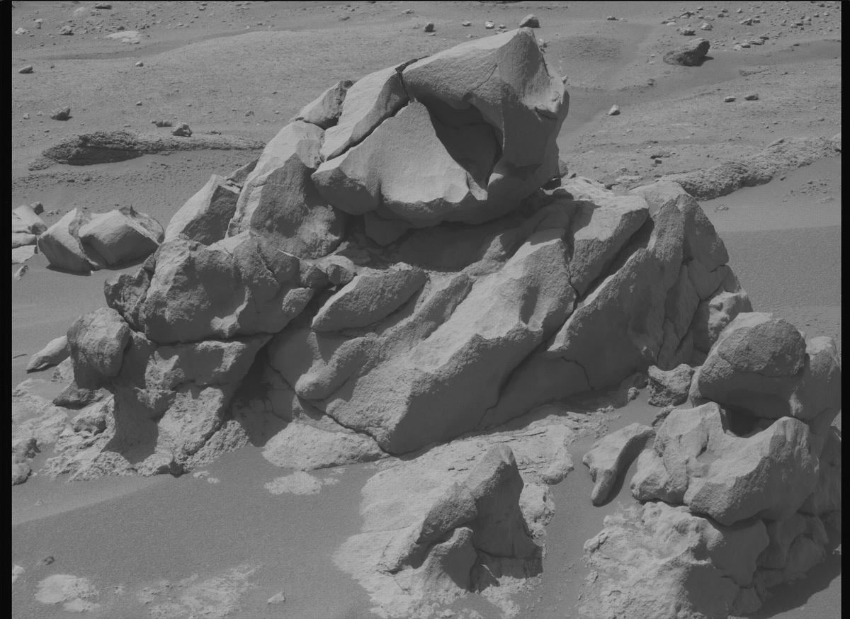 This image was taken by MCZ_LEFT onboard NASA's Mars rover Perseverance on Sol 961
