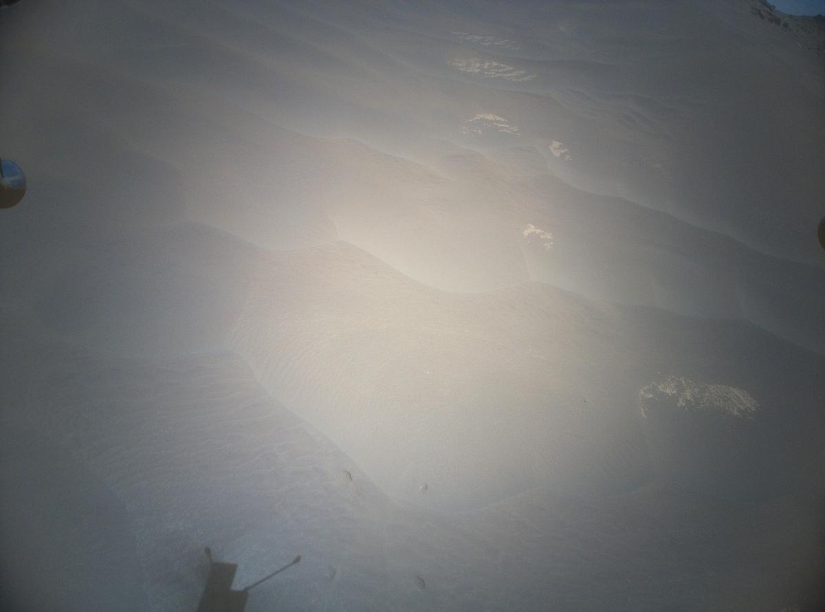 This image was taken by HELI_RTE onboard NASA's Mars rover Perseverance on Sol 962