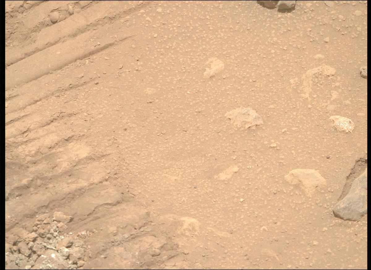 This image was taken by MCZ_RIGHT onboard NASA's Mars rover Perseverance on Sol 962