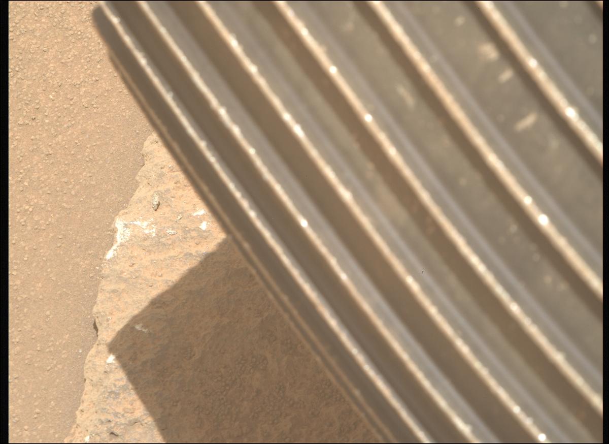 This image was taken by MCZ_RIGHT onboard NASA's Mars rover Perseverance on Sol 962