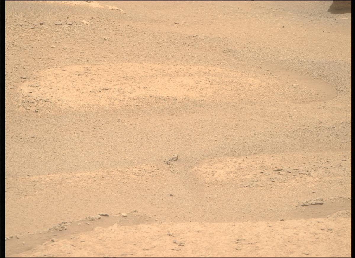 This image was taken by MCZ_RIGHT onboard NASA's Mars rover Perseverance on Sol 963
