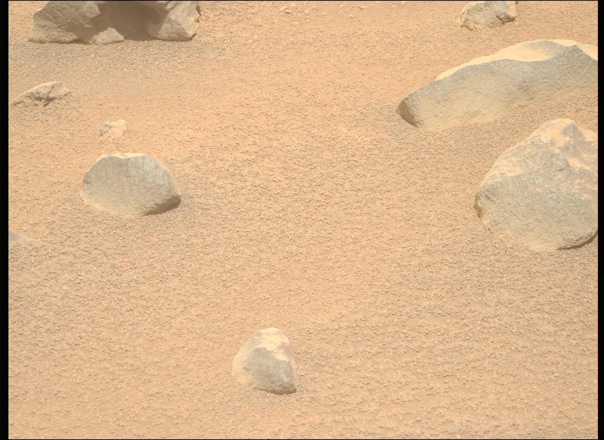 This image was taken by MCZ_RIGHT onboard NASA's Mars rover Perseverance on Sol 963