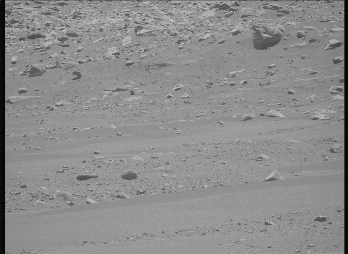 This image was taken by MCZ_RIGHT onboard NASA's Mars rover Perseverance on Sol 963