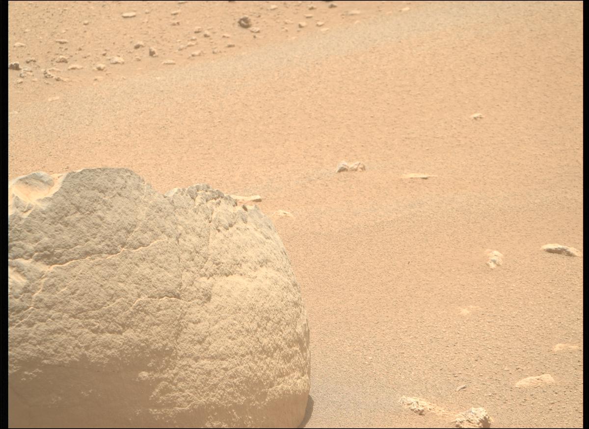 This image was taken by MCZ_RIGHT onboard NASA's Mars rover Perseverance on Sol 963