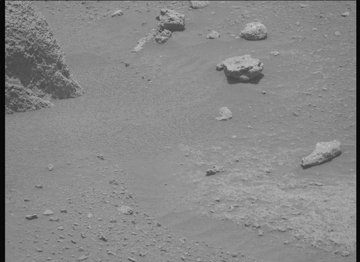 This image was taken by MCZ_RIGHT onboard NASA's Mars rover Perseverance on Sol 963