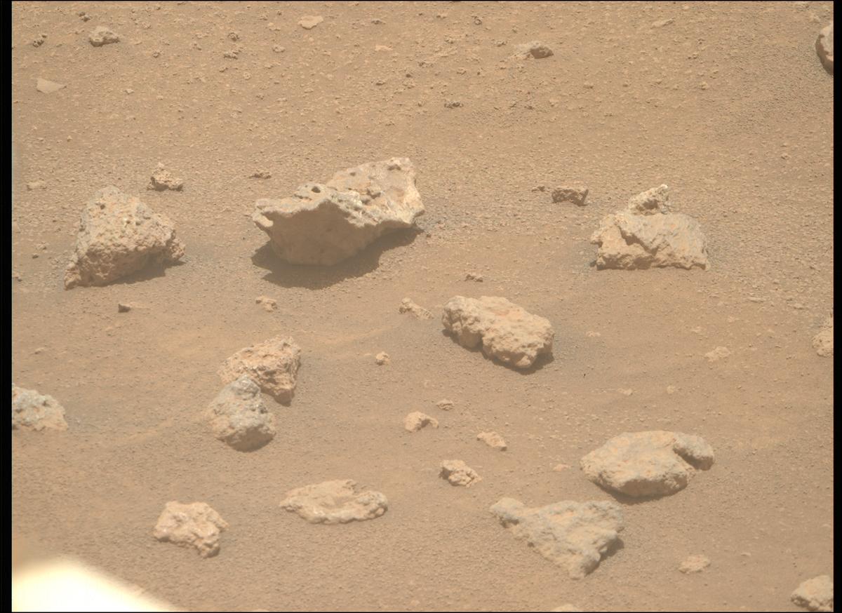 This image was taken by MCZ_RIGHT onboard NASA's Mars rover Perseverance on Sol 963