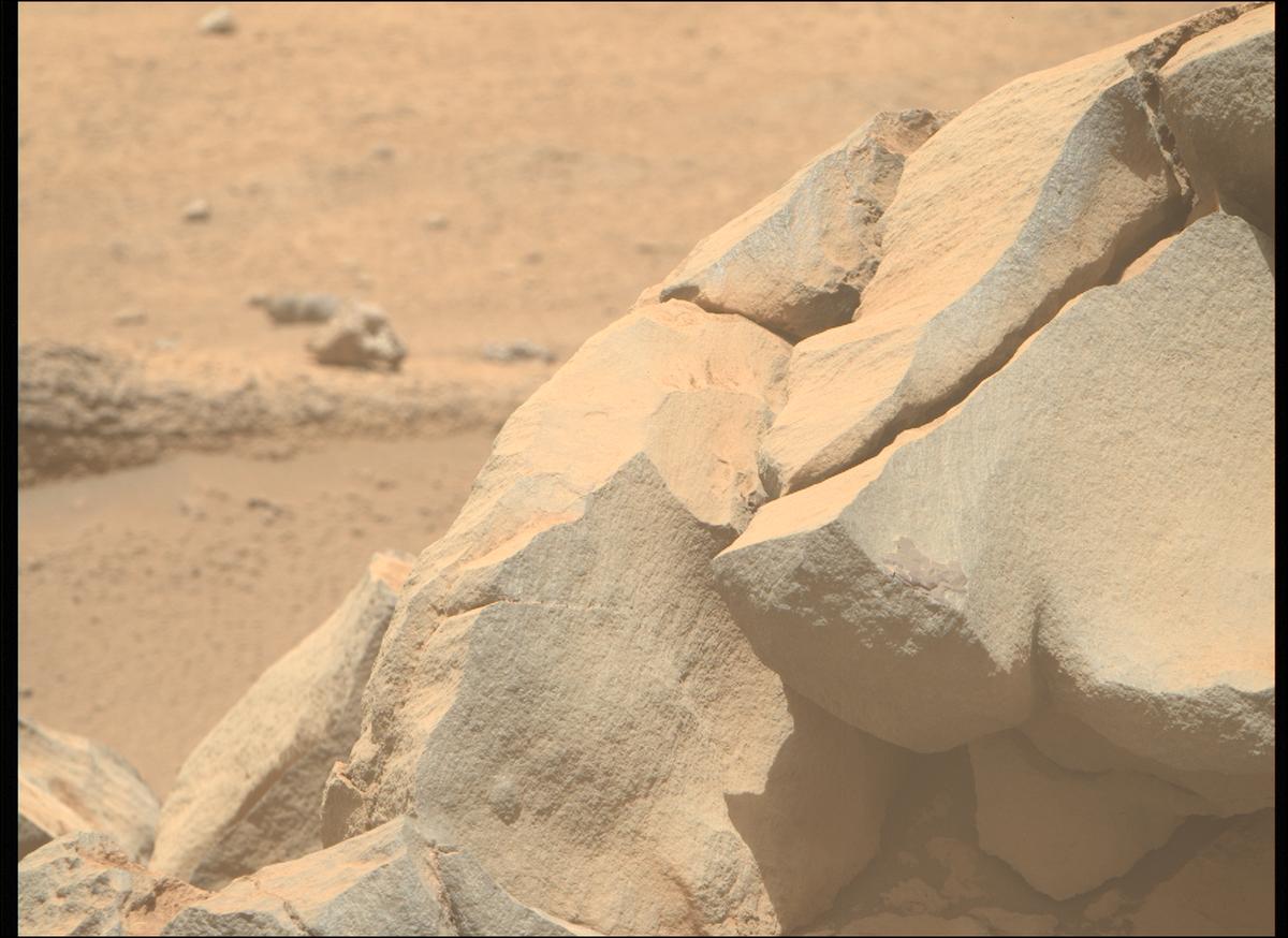 This image was taken by MCZ_RIGHT onboard NASA's Mars rover Perseverance on Sol 963