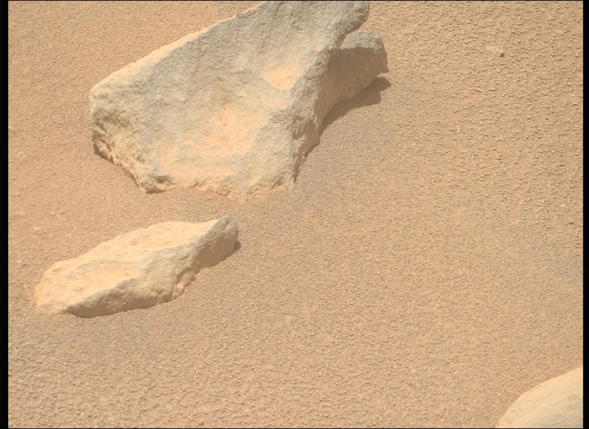 This image was taken by MCZ_RIGHT onboard NASA's Mars rover Perseverance on Sol 963