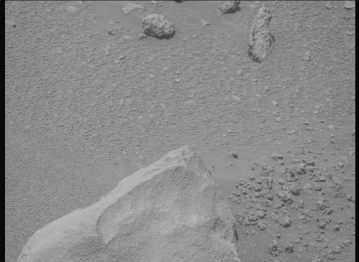 This image was taken by MCZ_RIGHT onboard NASA's Mars rover Perseverance on Sol 963