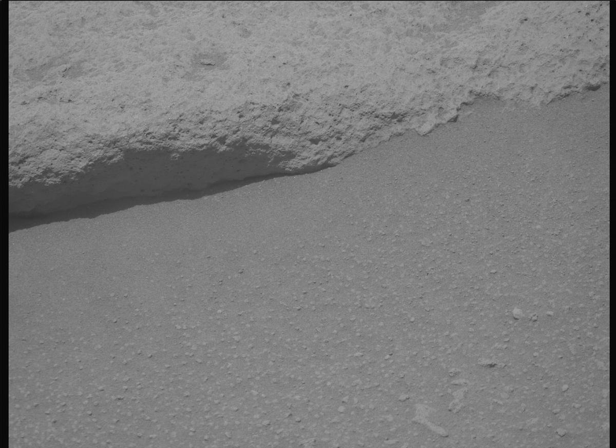 This image was taken by MCZ_RIGHT onboard NASA's Mars rover Perseverance on Sol 963