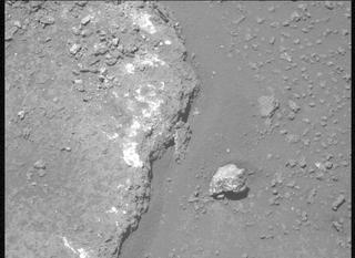 View image taken on Mars, Mars Perseverance Sol 989: Left Mastcam-Z Camera
