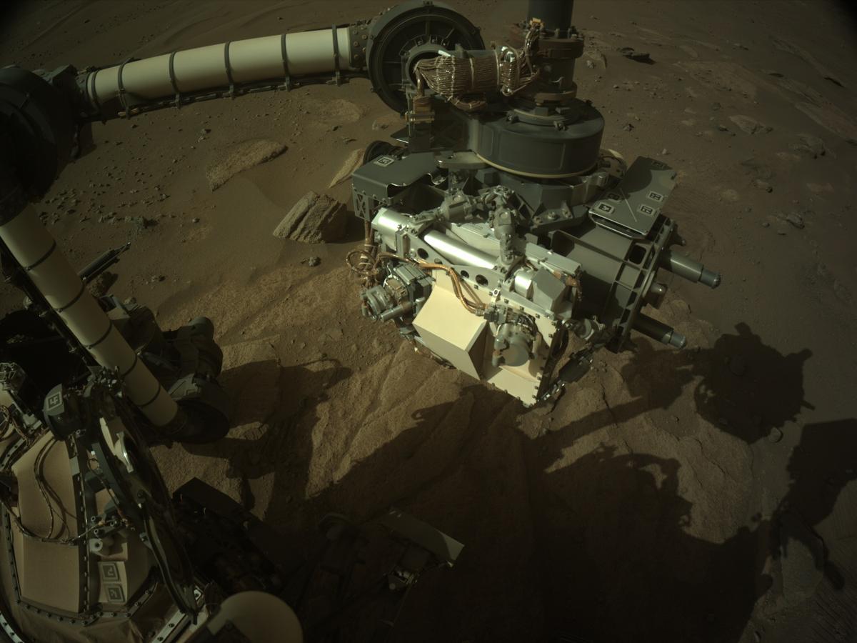 This image was taken by NAVCAM_RIGHT onboard NASA's Mars rover Perseverance on Sol 991