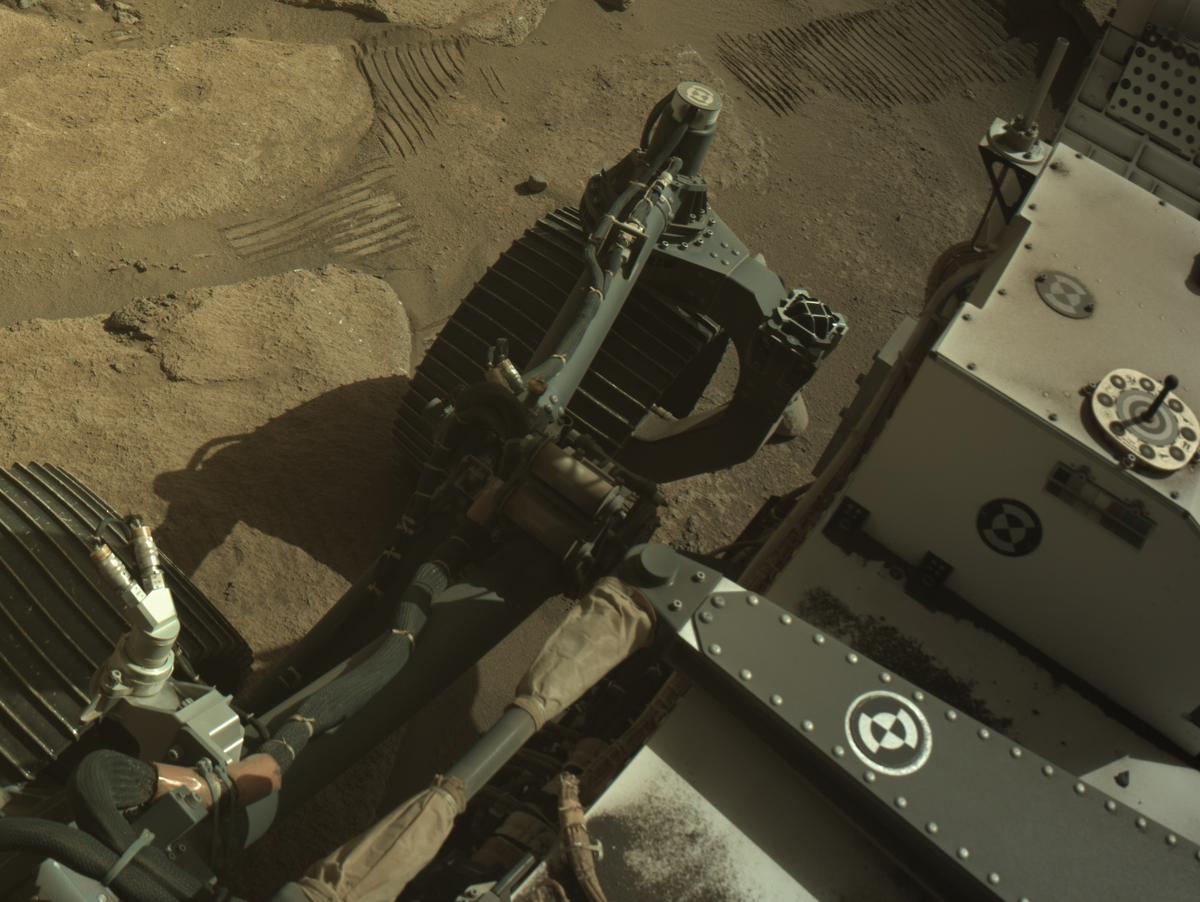This image was taken by NAVCAM_RIGHT onboard NASA's Mars rover Perseverance on Sol 991
