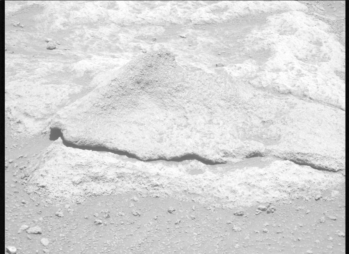 This image was taken by MCZ_LEFT onboard NASA's Mars rover Perseverance on Sol 991