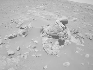 View image taken on Mars, Mars Perseverance Sol 992: Right Navigation Camera (Navcam)