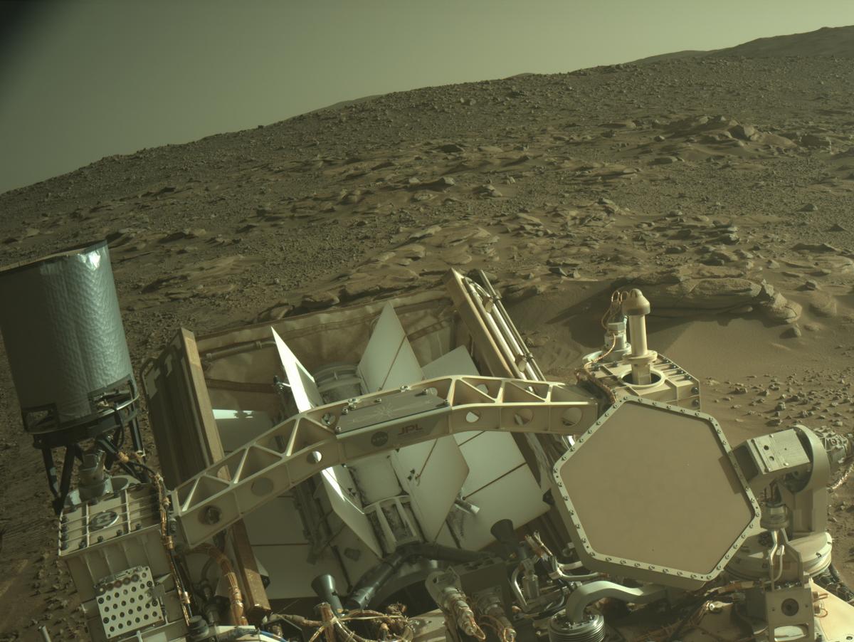 This image was taken by NAVCAM_RIGHT onboard NASA's Mars rover Perseverance on Sol 993