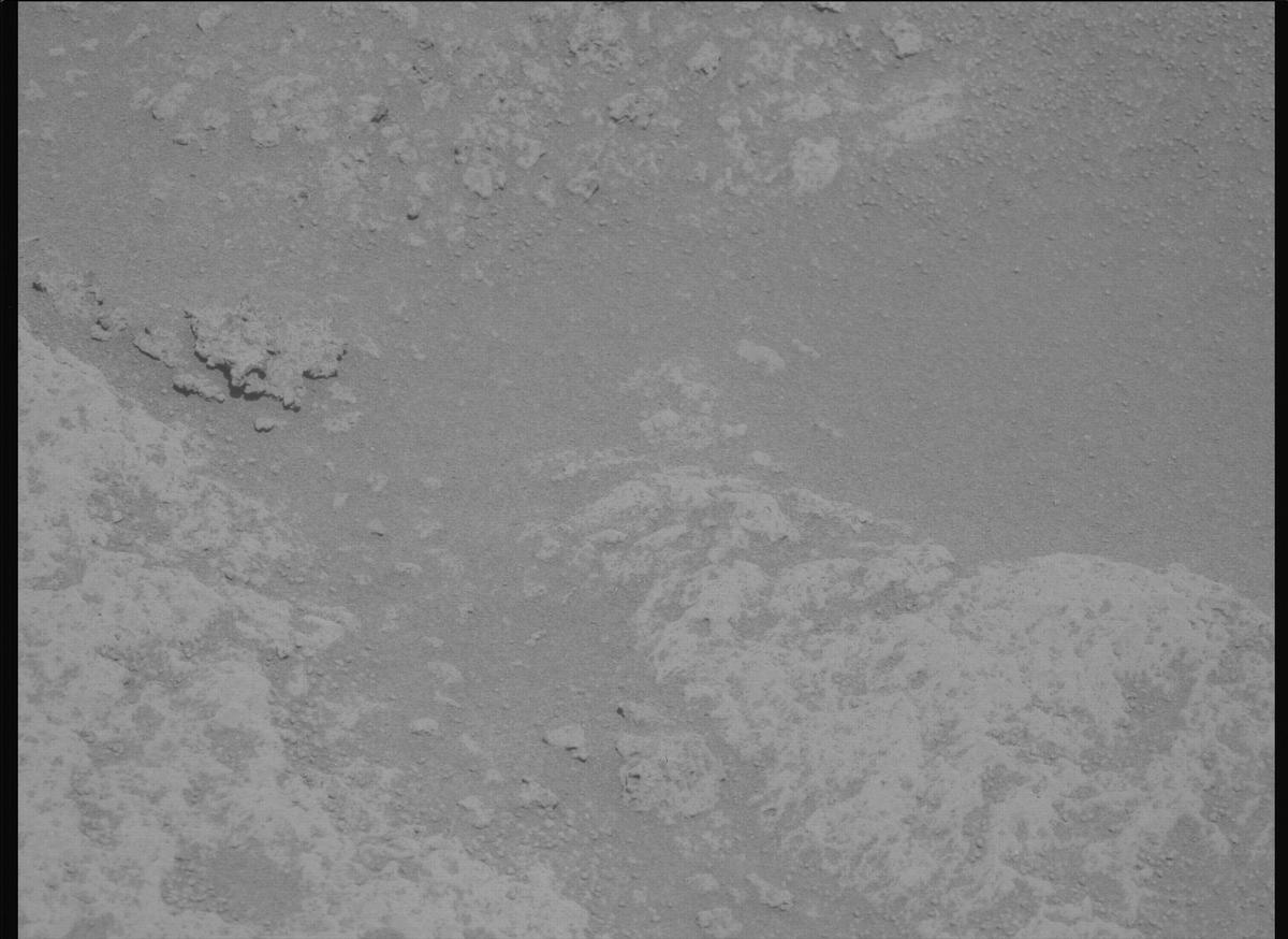 This image was taken by MCZ_LEFT onboard NASA's Mars rover Perseverance on Sol 993