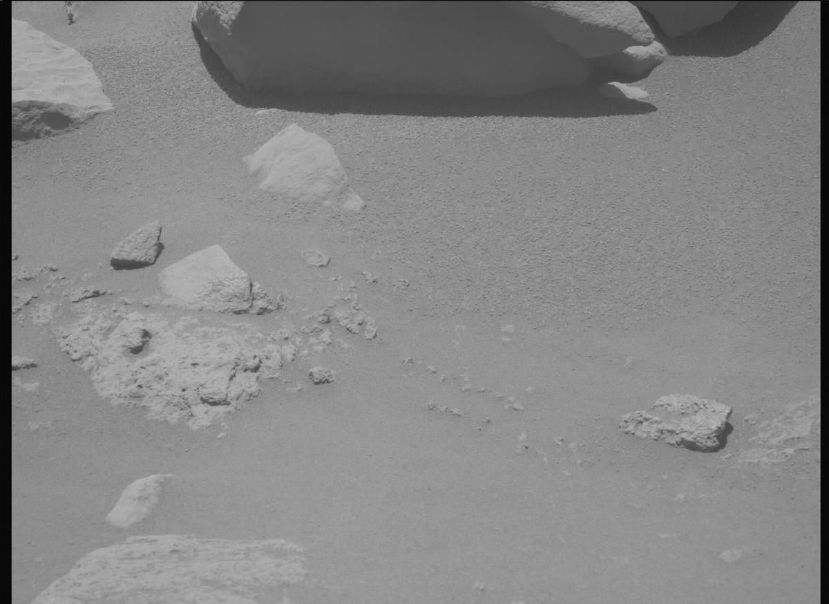 This image was taken by MCZ_LEFT onboard NASA's Mars rover Perseverance on Sol 993
