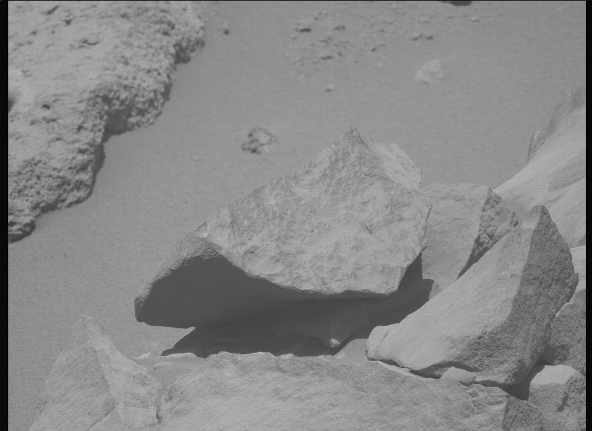 This image was taken by MCZ_LEFT onboard NASA's Mars rover Perseverance on Sol 993