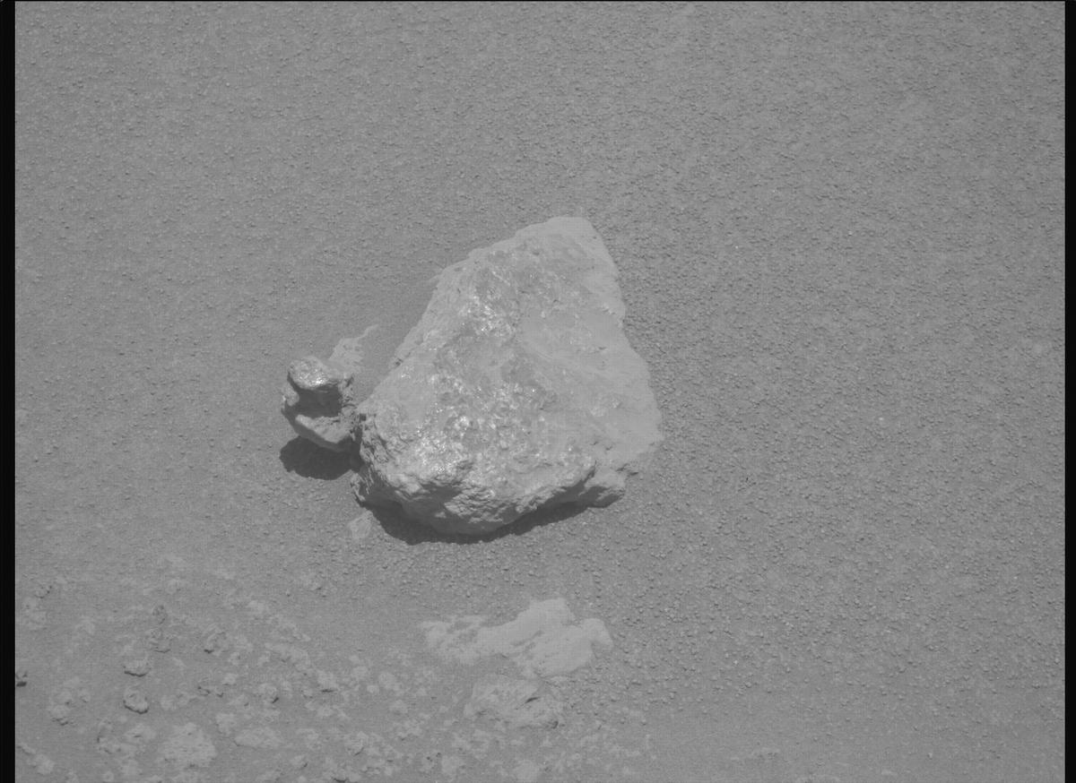 This image was taken by MCZ_RIGHT onboard NASA's Mars rover Perseverance on Sol 993
