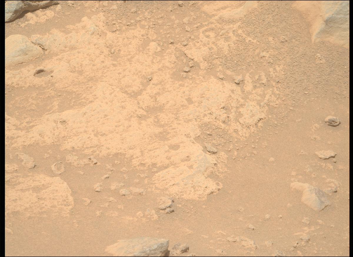 This image was taken by MCZ_RIGHT onboard NASA's Mars rover Perseverance on Sol 993