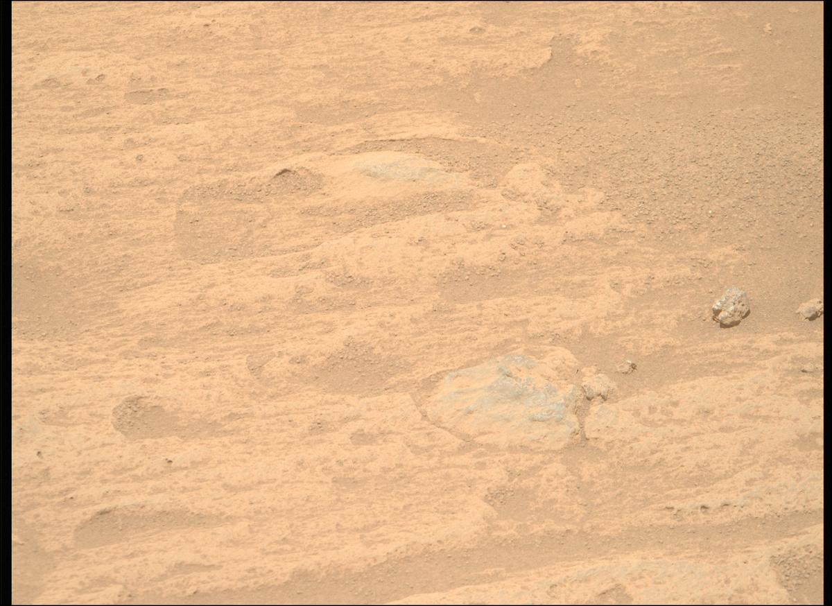 This image was taken by MCZ_RIGHT onboard NASA's Mars rover Perseverance on Sol 993
