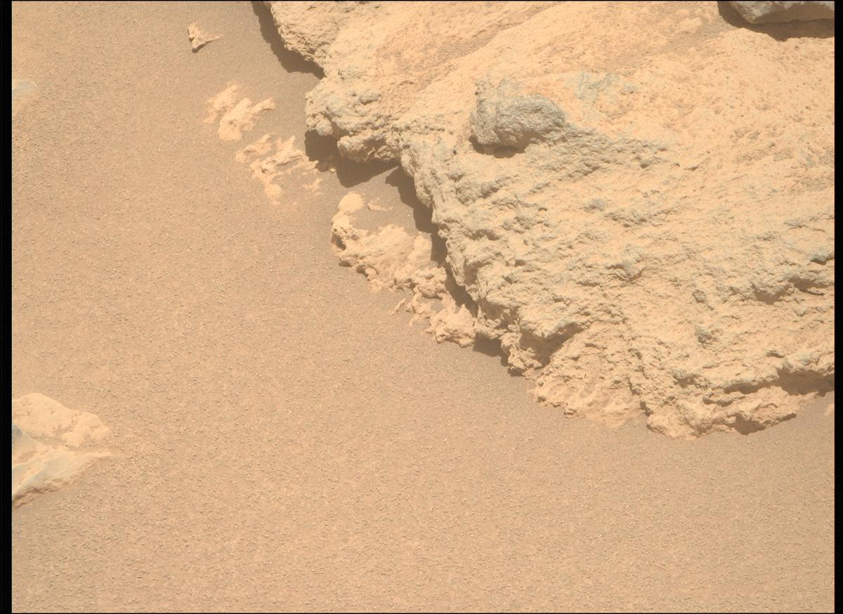 This image was taken by MCZ_RIGHT onboard NASA's Mars rover Perseverance on Sol 993