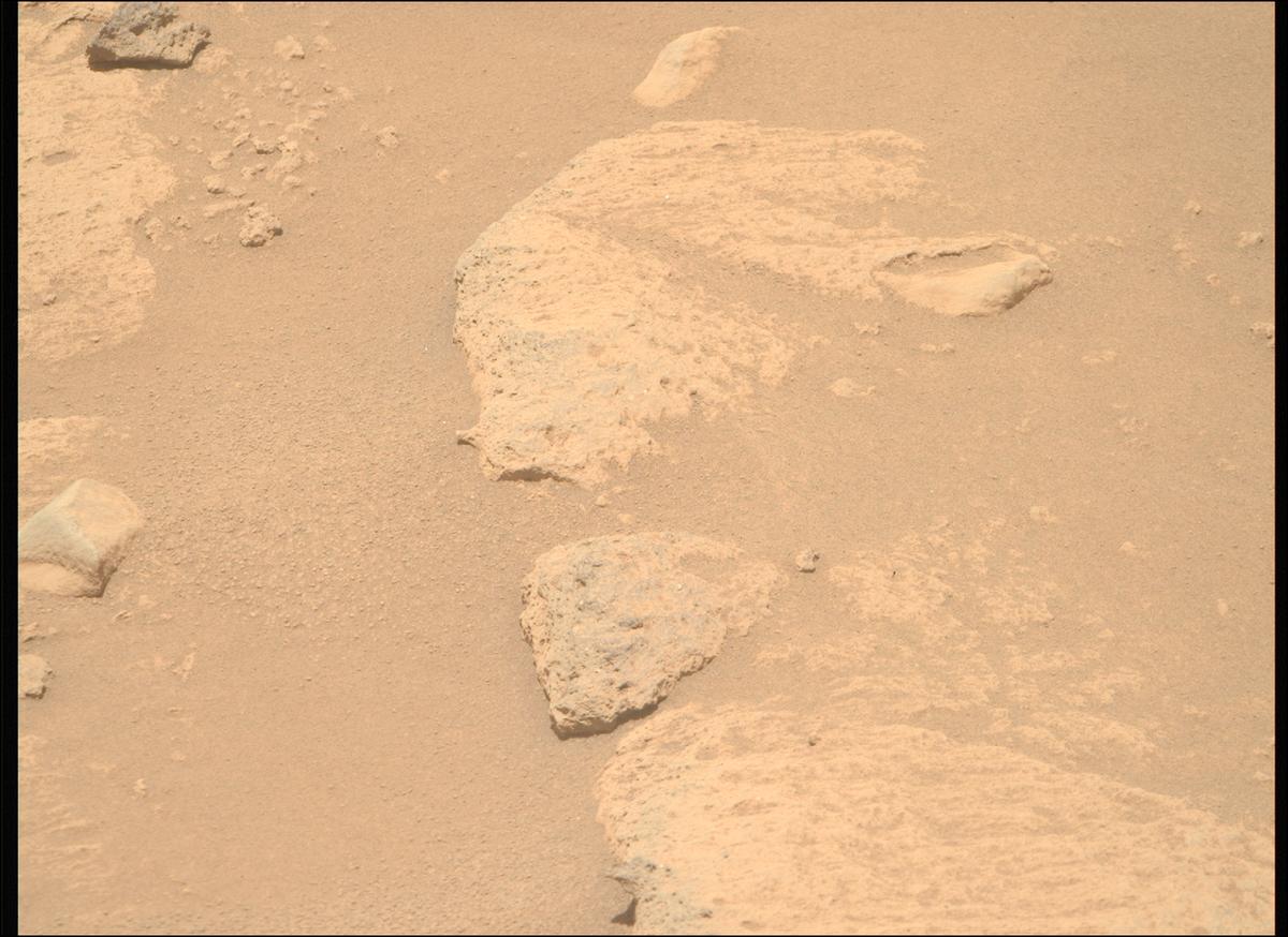 This image was taken by MCZ_RIGHT onboard NASA's Mars rover Perseverance on Sol 993