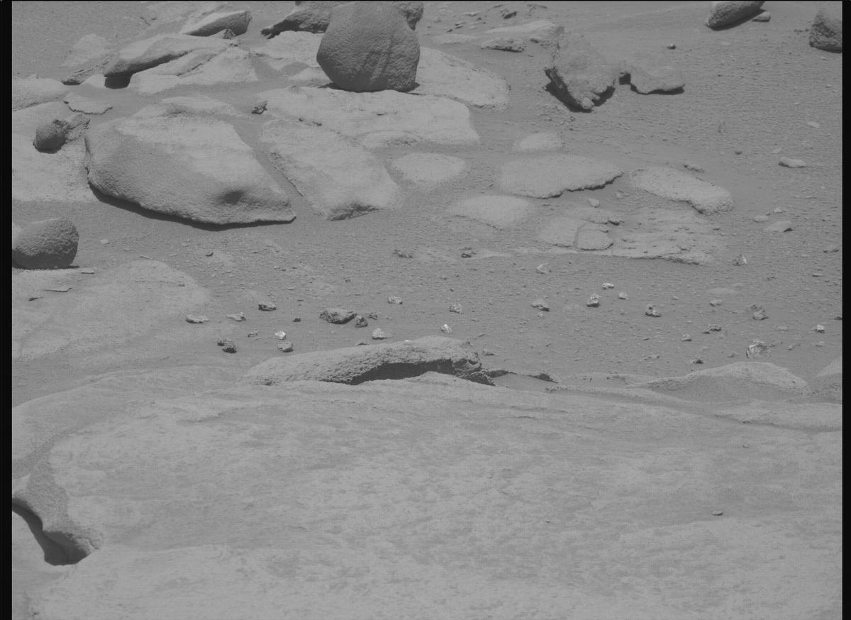 This image was taken by MCZ_RIGHT onboard NASA's Mars rover Perseverance on Sol 994