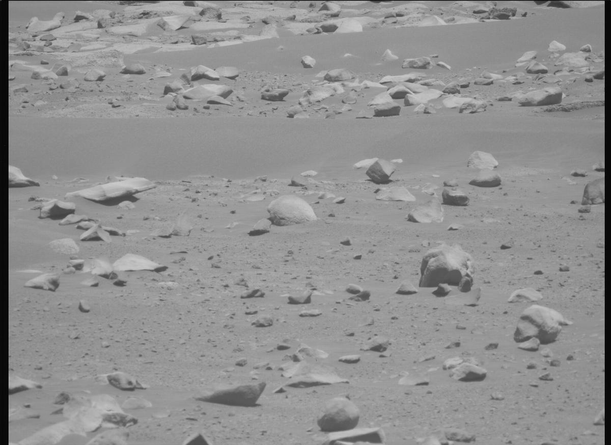 This image was taken by MCZ_LEFT onboard NASA's Mars rover Perseverance on Sol 995