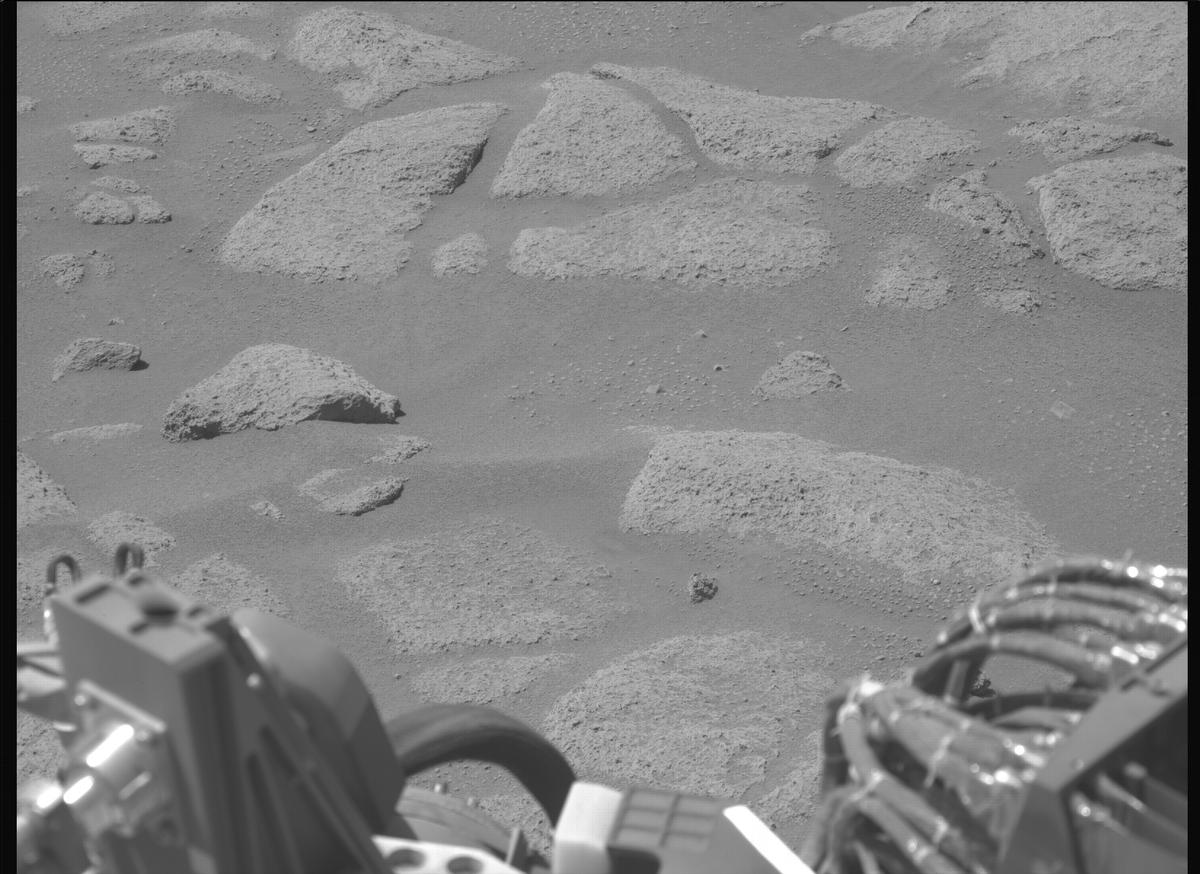 This image was taken by MCZ_LEFT onboard NASA's Mars rover Perseverance on Sol 996