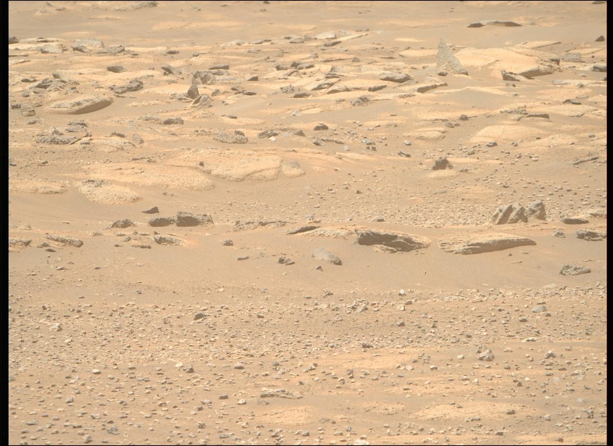 This image was taken by MCZ_RIGHT onboard NASA's Mars rover Perseverance on Sol 997