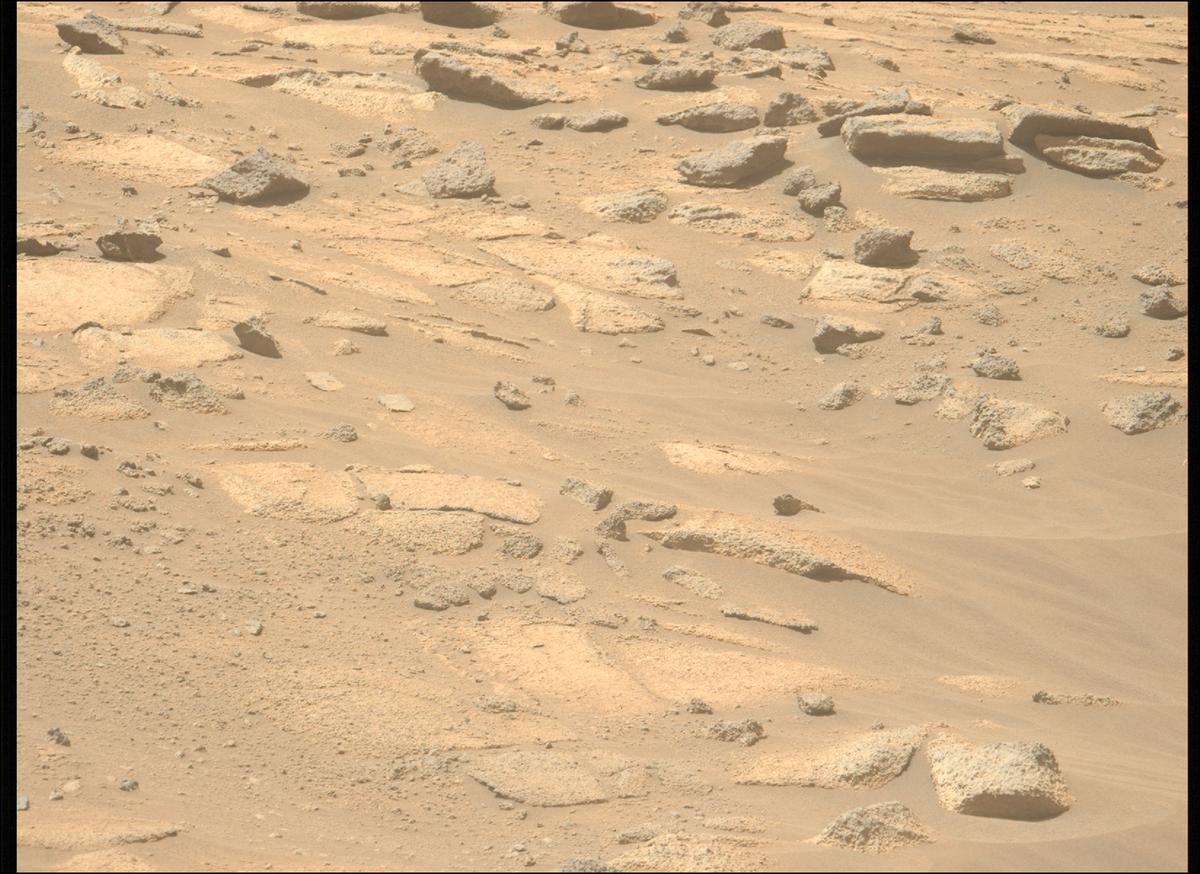 This image was taken by MCZ_LEFT onboard NASA's Mars rover Perseverance on Sol 998