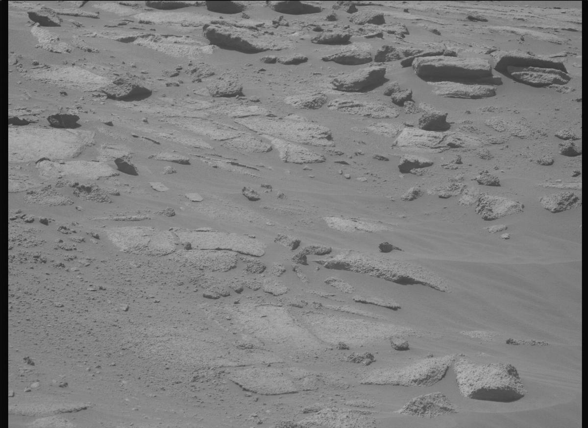 This image was taken by MCZ_LEFT onboard NASA's Mars rover Perseverance on Sol 998