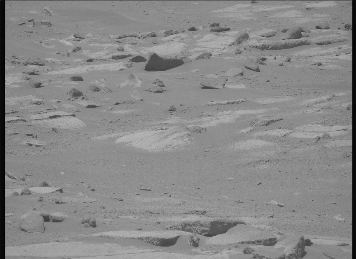 This image was taken by MCZ_LEFT onboard NASA's Mars rover Perseverance on Sol 998