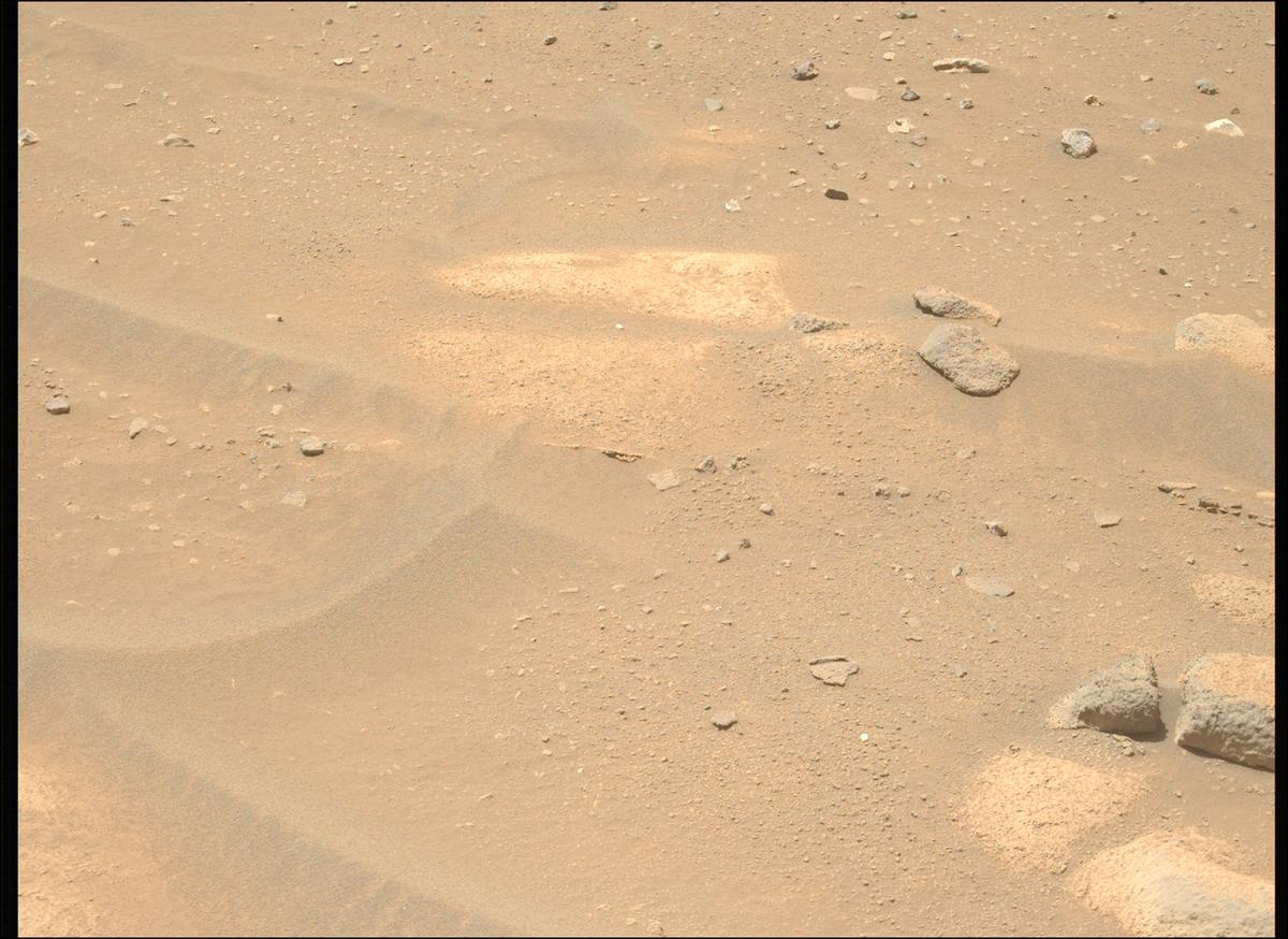 This image was taken by MCZ_LEFT onboard NASA's Mars rover Perseverance on Sol 998