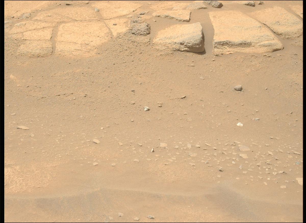 This image was taken by MCZ_LEFT onboard NASA's Mars rover Perseverance on Sol 998