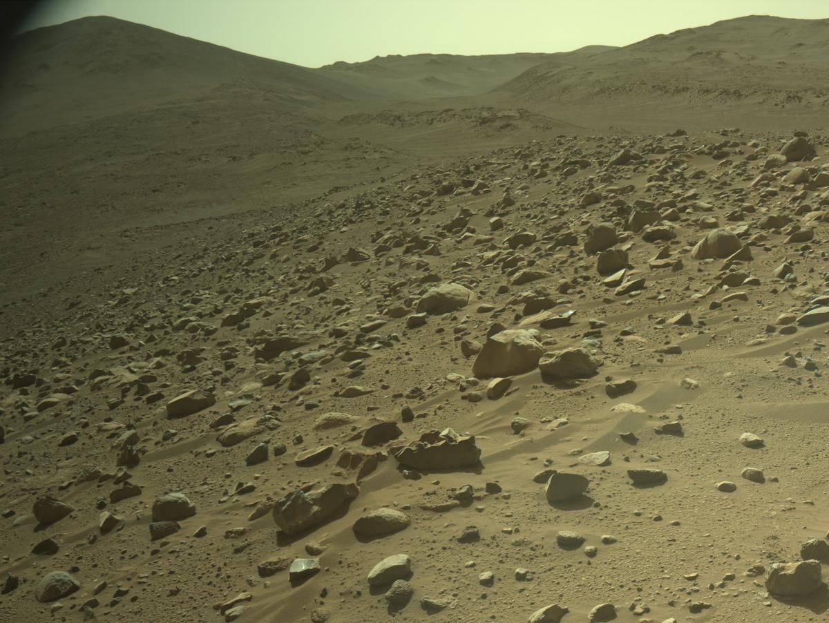 This image was taken by NAVCAM_LEFT onboard NASA's Mars rover Perseverance on Sol 999