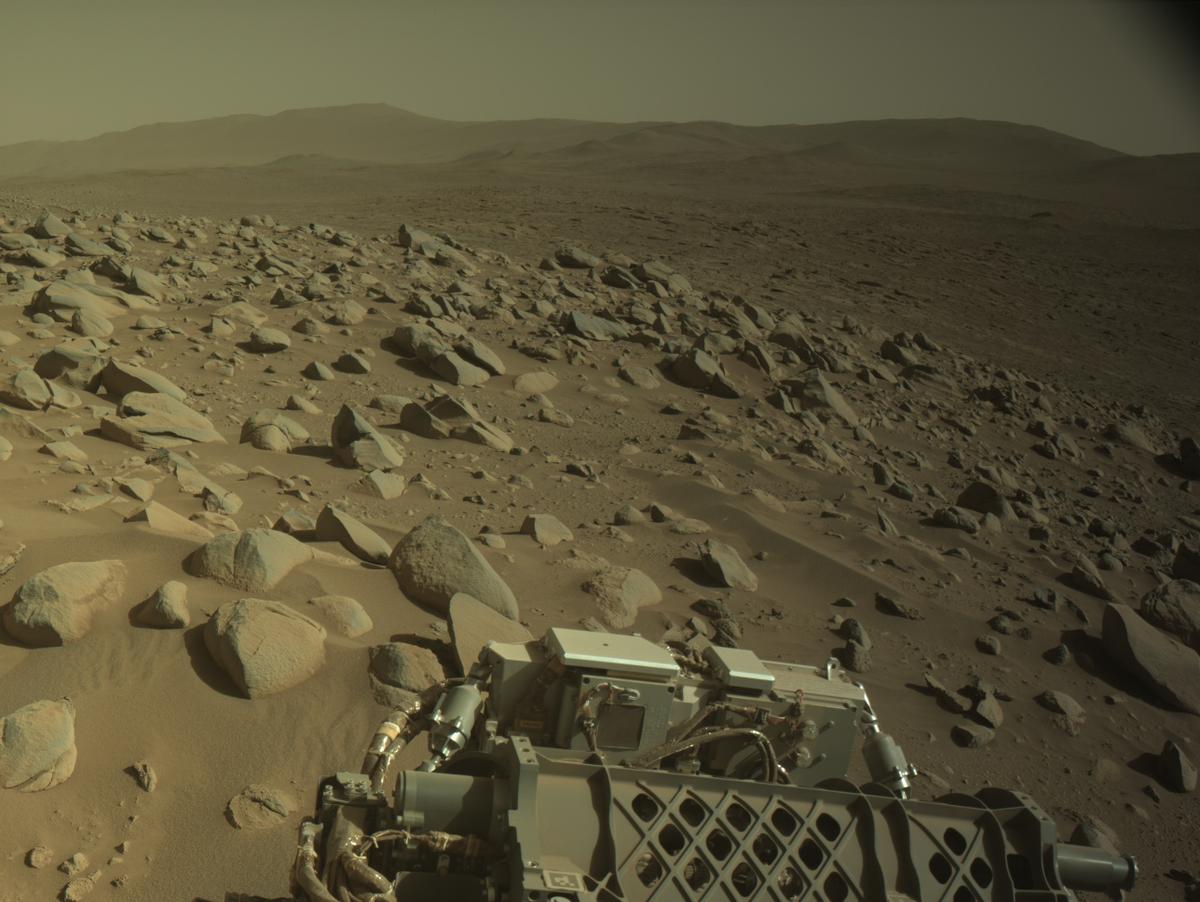 This image was taken by NAVCAM_LEFT onboard NASA's Mars rover Perseverance on Sol 999