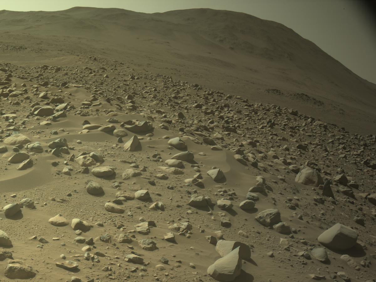 This image was taken by NAVCAM_RIGHT onboard NASA's Mars rover Perseverance on Sol 999
