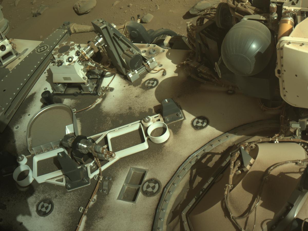 This image was taken by NAVCAM_RIGHT onboard NASA's Mars rover Perseverance on Sol 999