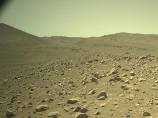 View image taken on Mars, Mars Perseverance Sol 1000: Right Navigation Camera (Navcam)