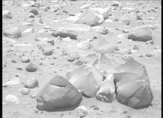 View image taken on Mars, Mars Perseverance Sol 1000: Left Mastcam-Z Camera