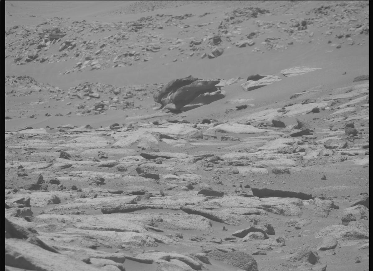 This image was taken by MCZ_RIGHT onboard NASA's Mars rover Perseverance on Sol 1003