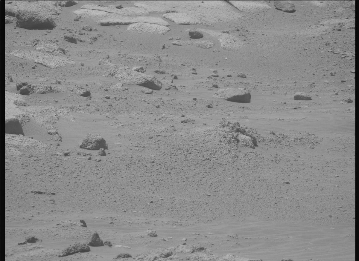 This image was taken by MCZ_RIGHT onboard NASA's Mars rover Perseverance on Sol 1003