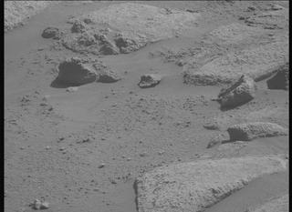 View image taken on Mars, Mars Perseverance Sol 1009: Right Mastcam-Z Camera